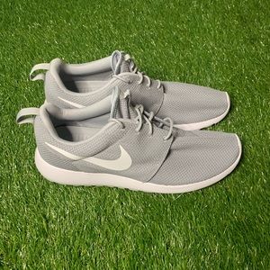 NEW Men’s Nike Roshe Run